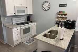 Kitchen (1)