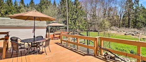 Tobyhanna Vacation Rental | 6BR | 4BA | Stairs to Access | 3,600 Sq Ft | 2 Homes