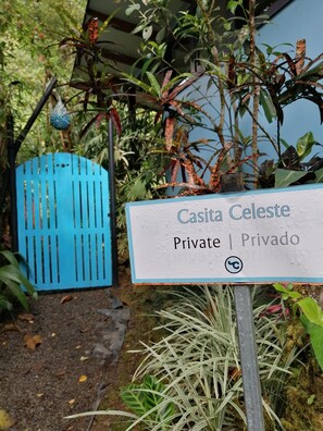 Casita Celeste - Private Entrance