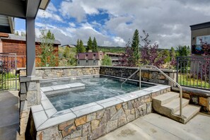 Custom 20 Person Community Hot Tub