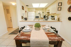 St. Augustine Beach Rentals Dining Room