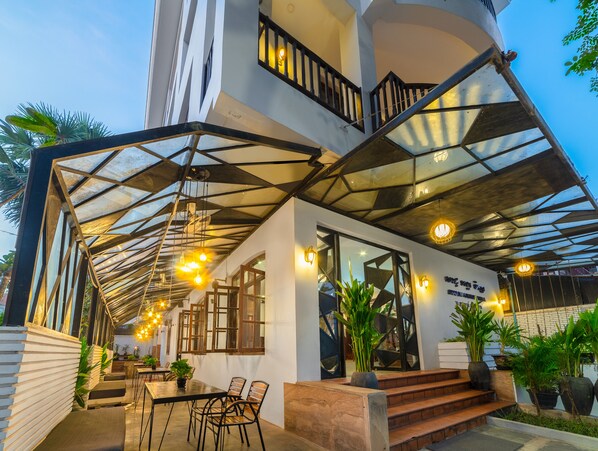 Front of property - evening/night
