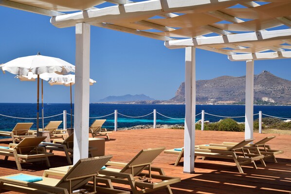 Sun deck