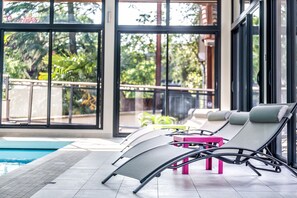 屋内プール