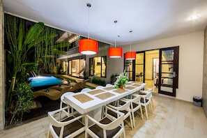 Outdoor dining