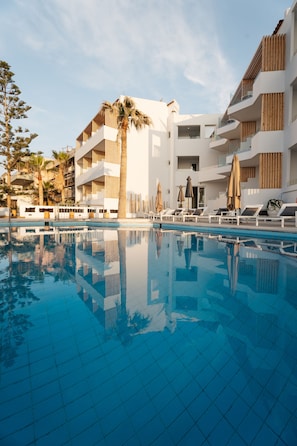 Utomhuspool