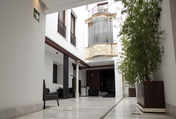 Hall