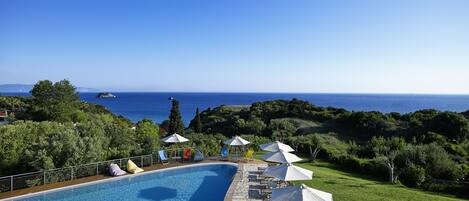 Sun deck
