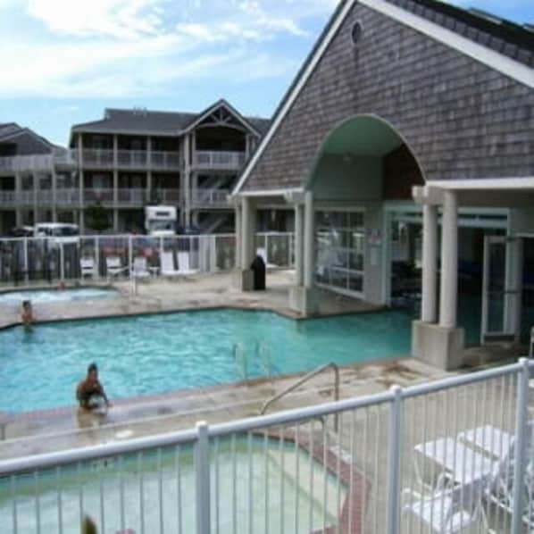 Utomhuspool