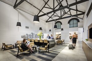 Sala de estar en el lobby