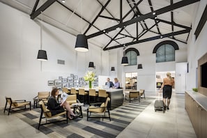 Sala de estar en el lobby