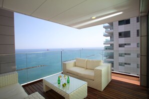 Beach/ocean view