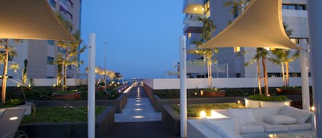 Beach/ocean view