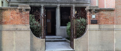 EntrĂ©e de lâhĂ©bergement