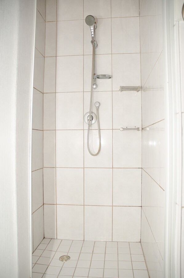 Dusche im Bad