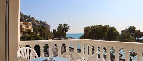 Terrasse avec vue mer 