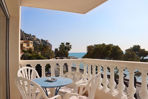 Terrasse avec vue mer 