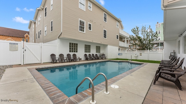 Welcome to the 302-312 E Magnolia Ave. condo association and a large heated pool