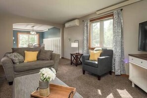 Living Room (1)