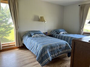 2 Single/Twin Beds