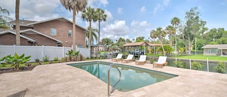 Crystal River Vacation Rental | 3BR | 2.5BA | 1,946 Sq Ft | Step-Free Entry