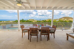 Outdoor Dining Area with a gorgeous view!