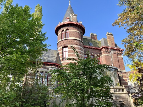 extérieur manoir vue jardin