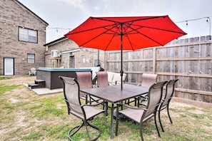Shared Backyard & Dining Tables | Hot Tub