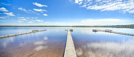Stone Lake Vacation Rental | 2BR | 1BA | 2 Steps to Access | 800 Sq Ft