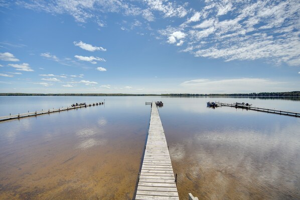 Stone Lake Vacation Rental | 2BR | 1BA | 2 Steps to Access | 800 Sq Ft