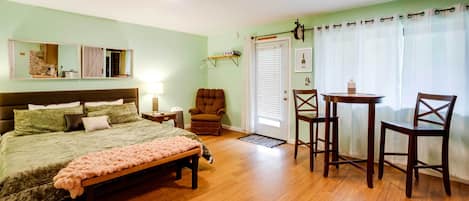 Smith River Vacation Rental | Studio | 1BA | 3 Steps to Access | 600 Sq Ft