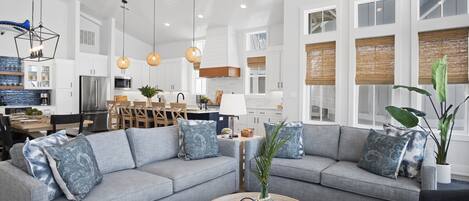 2nd Floor Living Area