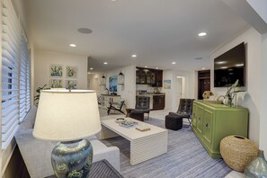 5 Brown Pelican - Downstairs Living Room
