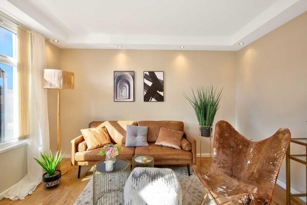 Gorgeous living room 