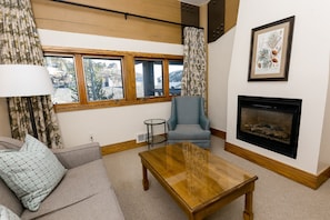 Flooring, Living Room, Indoors, Room, Furniture