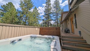East Butte 14 - Hot Tub