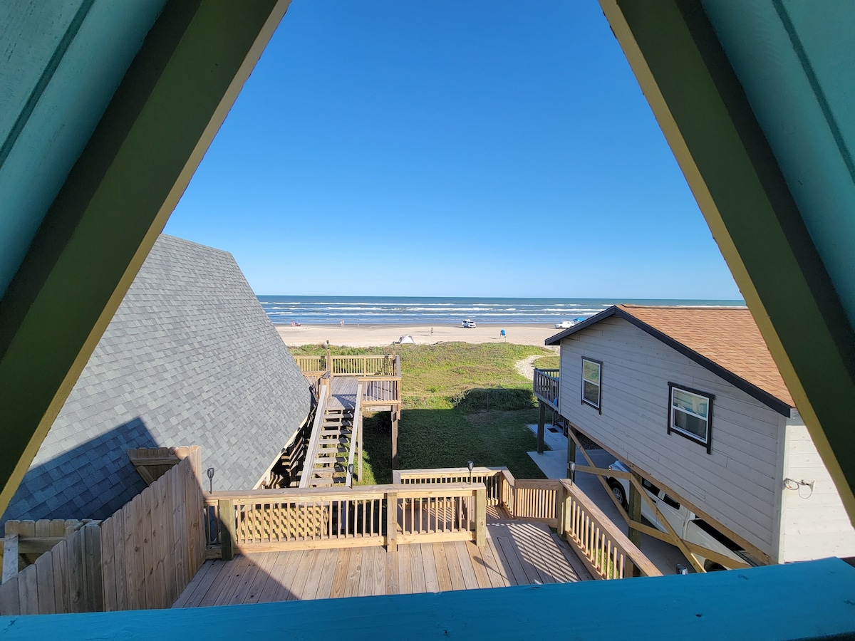 LAST MINUTE SPECIALS IN JUNE! Beachfront Pathway Through the Dune Onto the Beach