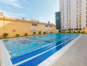 Water, Sky, Plant, Cloud, Building, Window, Swimming Pool, Azure, House, Shade