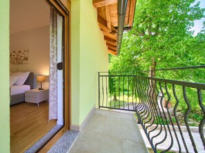 Propriété, Plante, Bois, Design Intérieur, Architecture, Bâtiment, Mur, Immobilier, Arbre