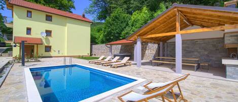 Water, Furniture, Building, Property, Sky, Swimming Pool, Plant, Tree, Azure, Wood