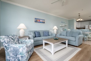 Living Room w/Queen Sleep sofa