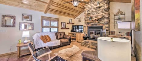 Ruidoso Vacation Rental | 3BR | 3BA | 1,800 Sq Ft | Step-Free Access