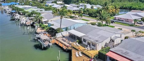 The Bungalow is located on a deep water canal of the Intracoastal waterw
