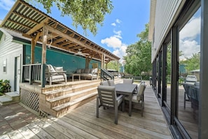 Book today and come relax on the charming porch