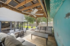 This home in the heart of Kemah is an absolute delight for your family