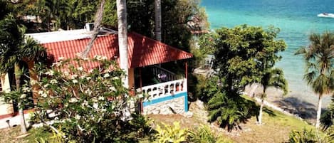 Waterfront casita .  Sleeps 3. wake up with a view of the water from your bed