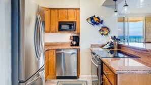 Stainless appliances and granite counters
