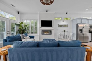 There's plenty of space for you and your crew to relax, unwind and enjoy quality time together.