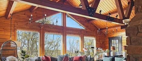 Welcome to Skypine Lodge!
