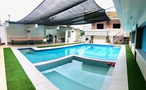 Pool dining area